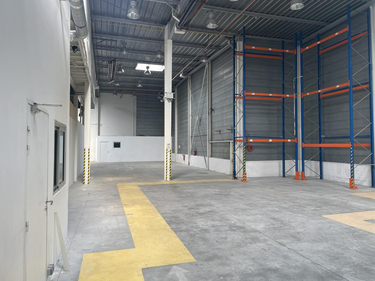 Local d'activité LES-MILLES 1125m² Location local d'activité LES-MILLES Bouches-du-Rhône OLACT2422788 2